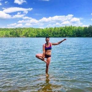 Meet your Posher, Caitlin